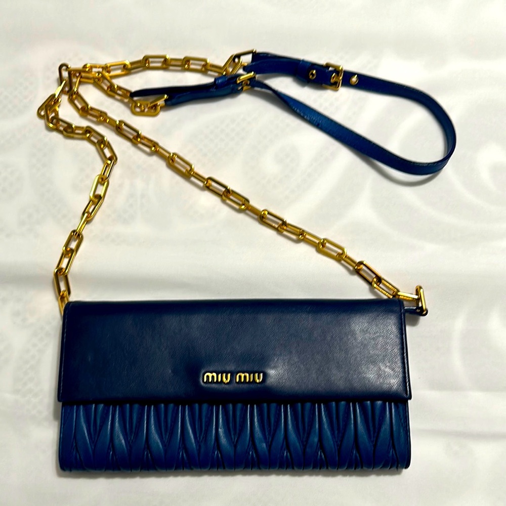 Miu Miu Wallet On Chain - image 1